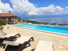 Villa Infinity